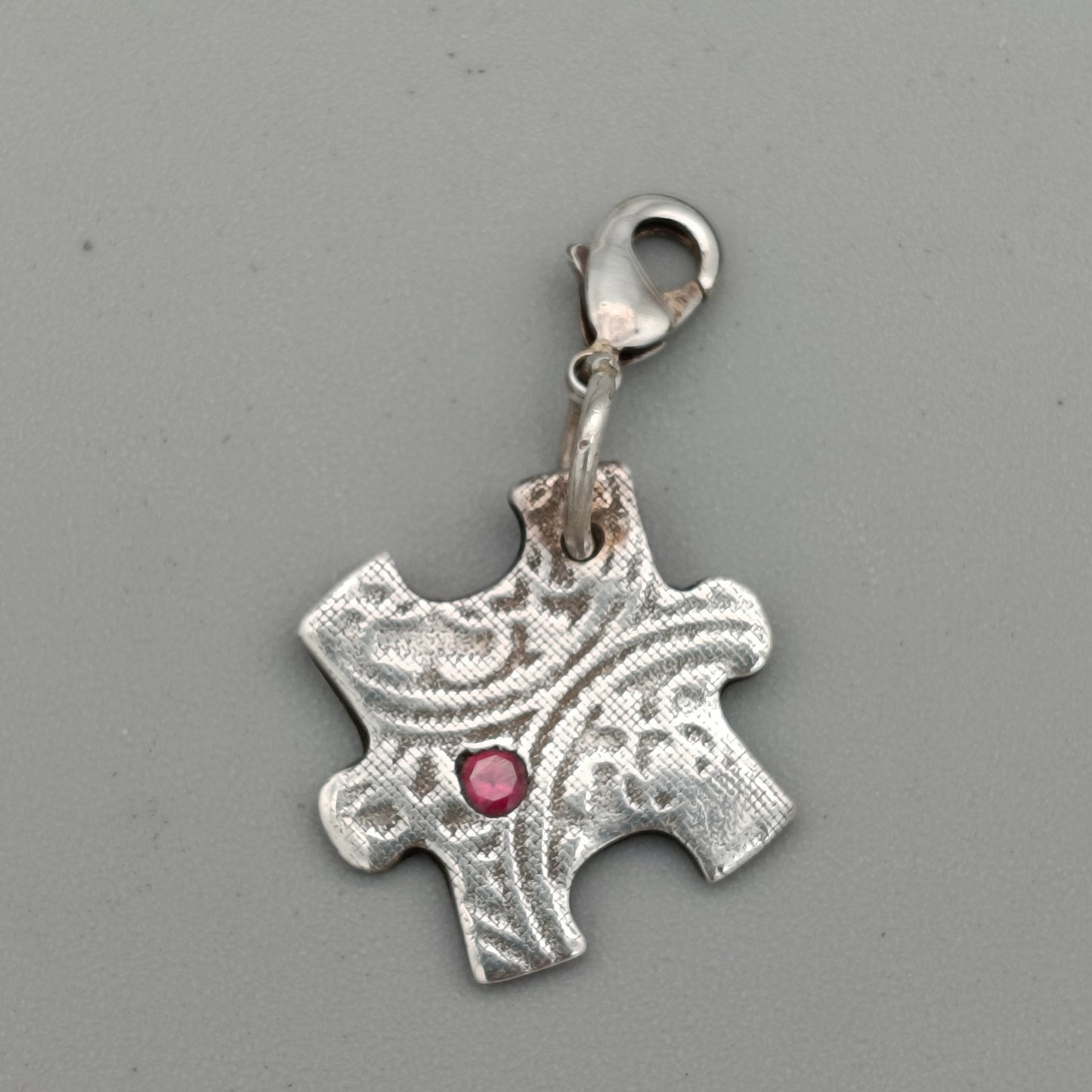 Charm "Puzzle"